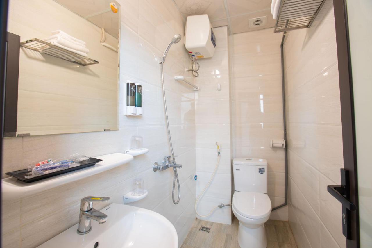 Candy Hotel Hạ Long Extérieur photo